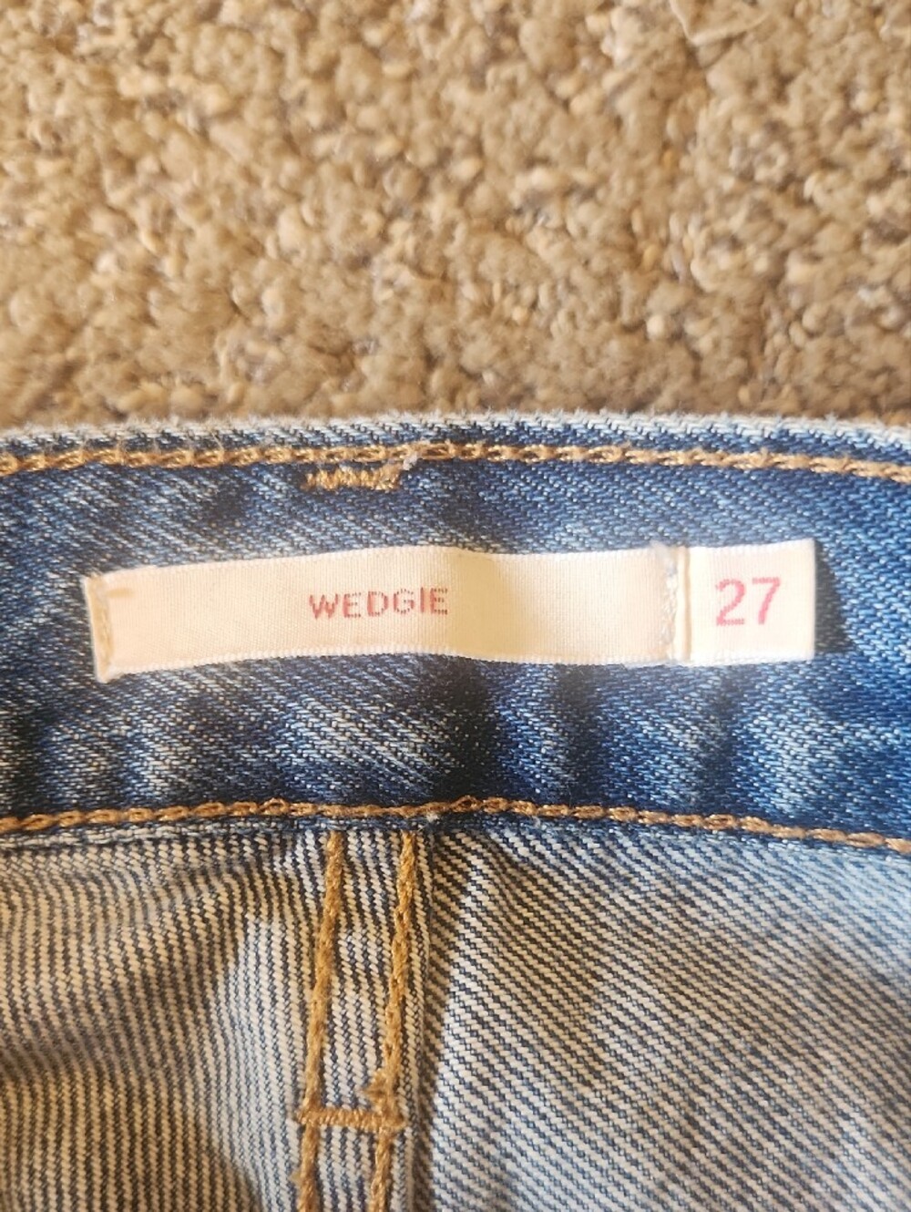 Levi's Light Blue Women's Straight Leg Jeans - Picture 3 of 9